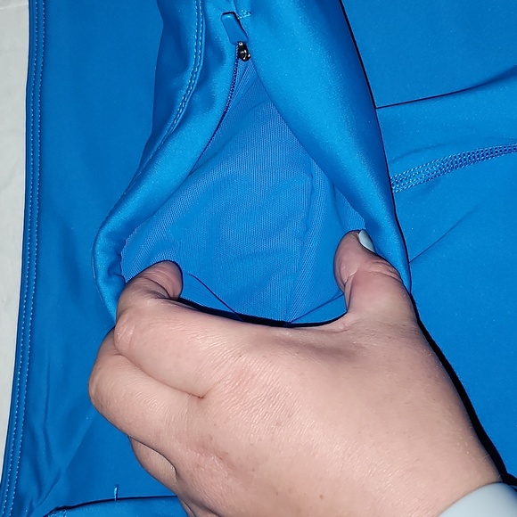 Old Navy, size XL, blue active leggings - Picture 5 of 8